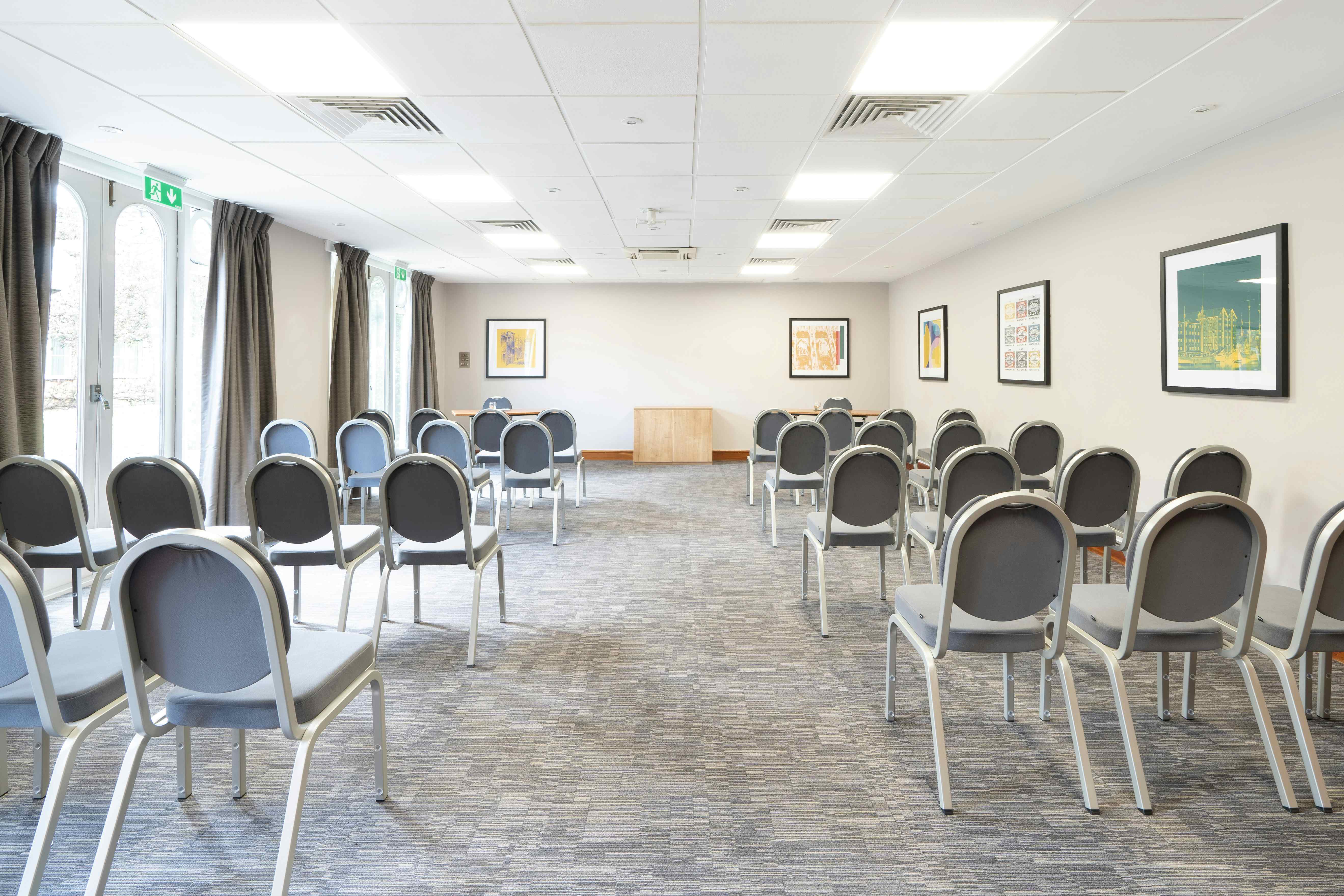 Book Tennyson Suite at Holiday Inn Gloucester Cheltenham. A